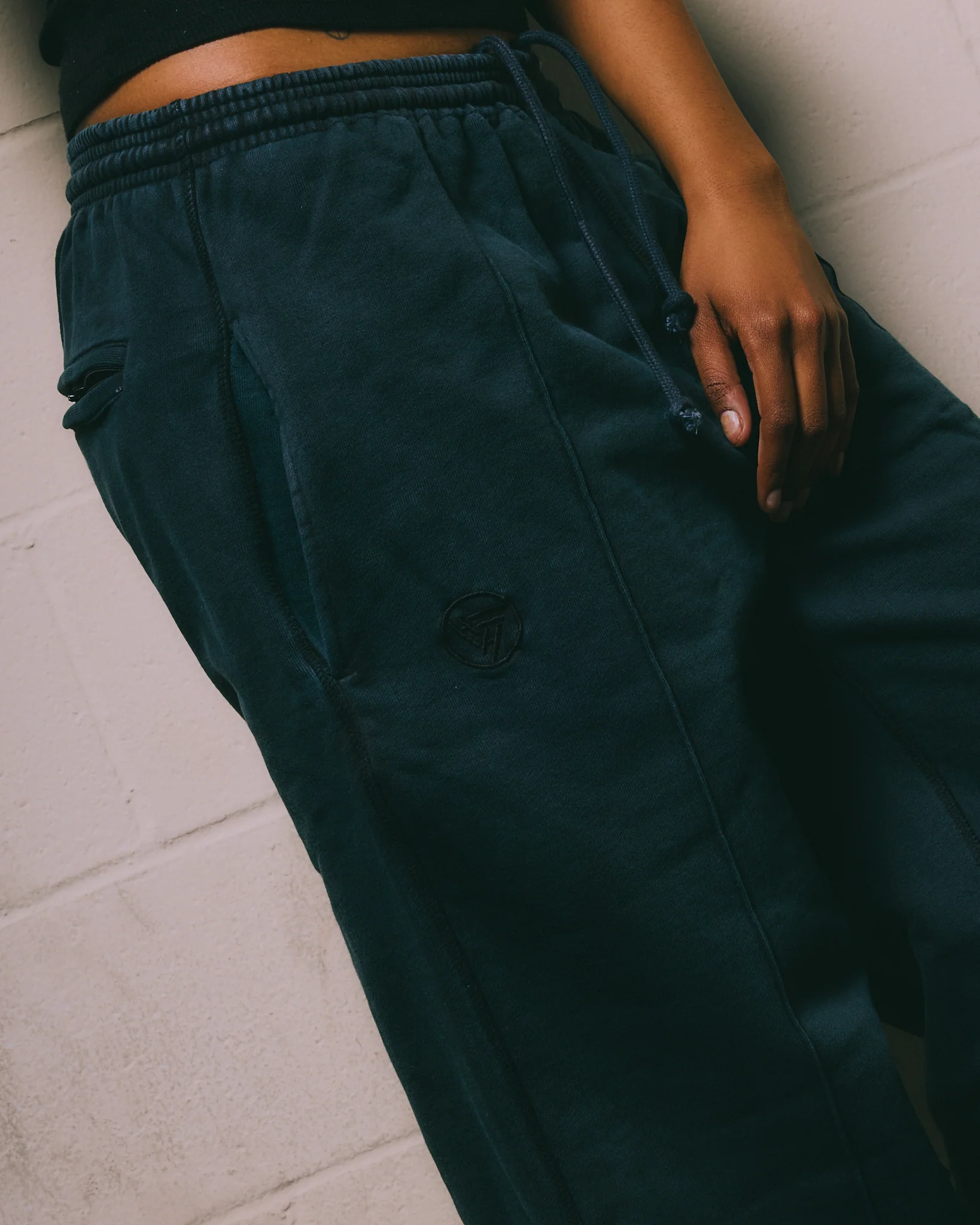 HYPLAND HEAVY WEIGHT PLEATED LOGO SWEAT PANTS (VINTAGE BLACK)