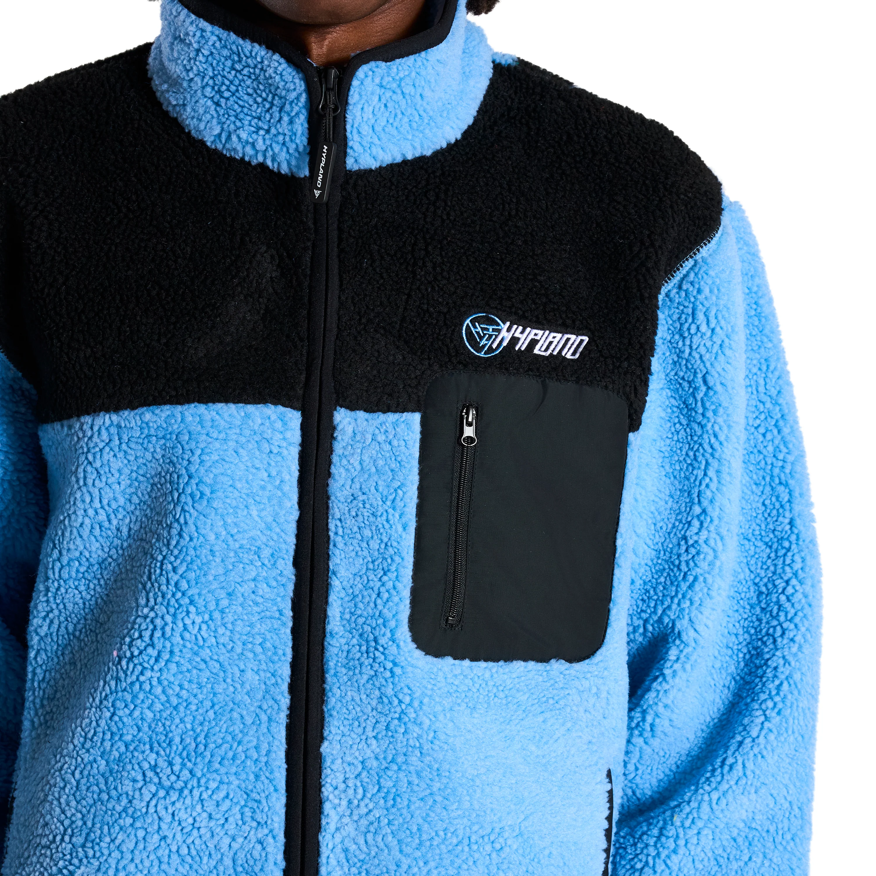 2591-xs-xs-variation-5.webp YUGIOH BLUE EYES SHERPA JACKET (LIGHT BLUE)