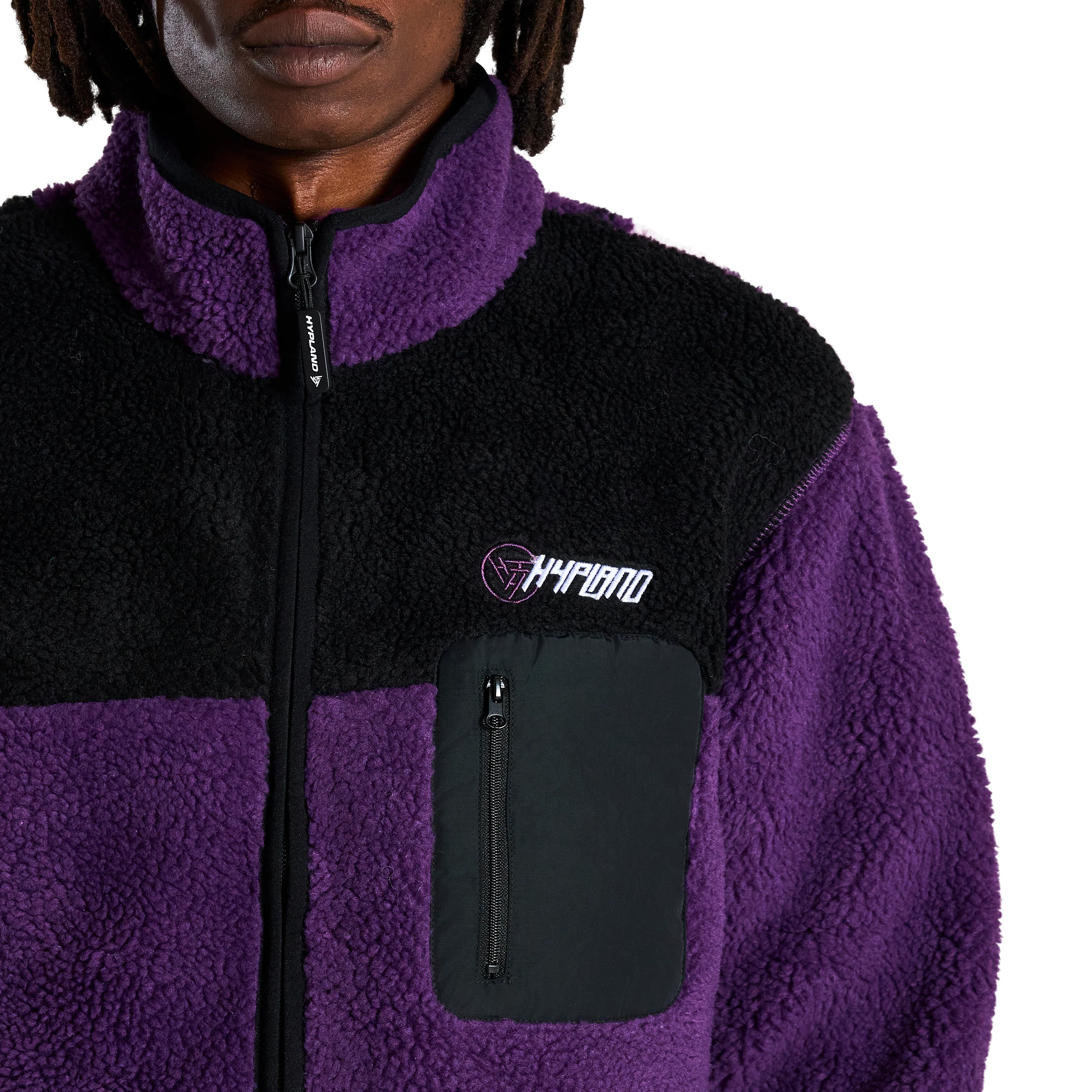 2620-yugioh-dark-magician-sherpa-jacket-purple-4.webp YUGIOH DARK MAGICIAN SHERPA JACKET (PURPLE)